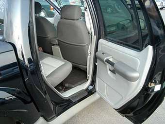 2003 Ford Explorer Pictures