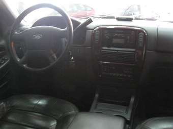 2003 Ford Explorer Photos