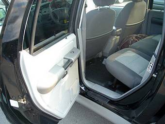 2003 Ford Explorer Pictures