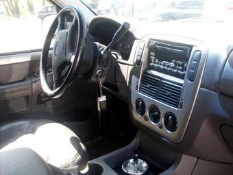2003 Ford Explorer Photos