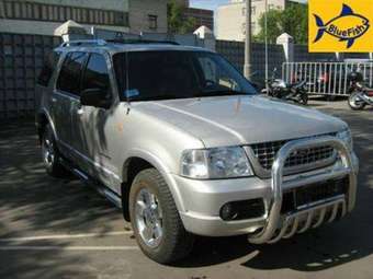 2004 Ford Explorer Photos