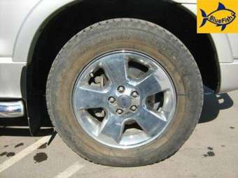 2004 Ford Explorer Images