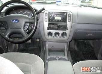 2004 Ford Explorer Photos