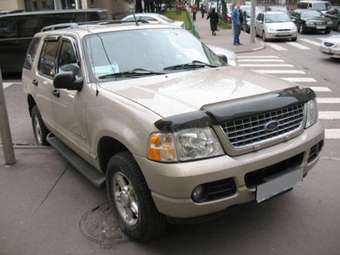2004 Ford Explorer Pictures