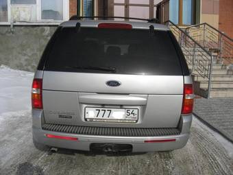 2004 Ford Explorer Pictures