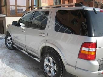 2004 Ford Explorer Photos