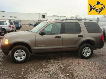 2004 Ford Explorer Pictures