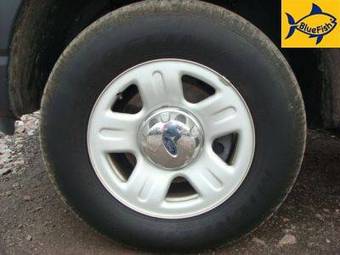 2004 Ford Explorer Photos