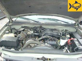 2004 Ford Explorer Pictures