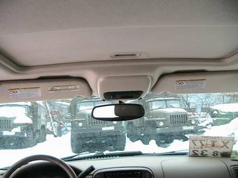 2004 Ford Explorer Photos