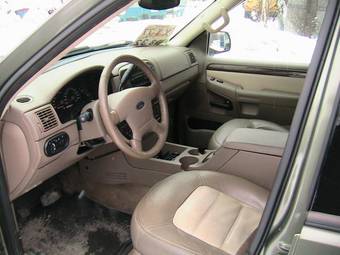 2004 Ford Explorer Wallpapers