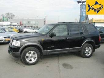 2004 Ford Explorer Pictures