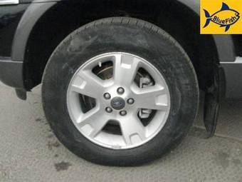 2004 Ford Explorer Photos