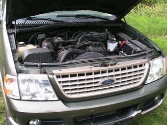 2004 Ford Explorer Photos