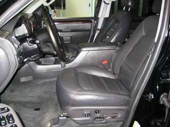 2005 Ford Explorer Pictures