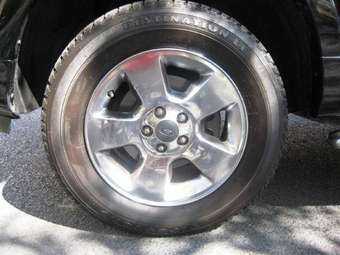 2005 Ford Explorer Pictures