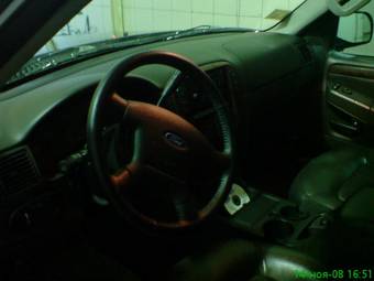2005 Ford Explorer Photos