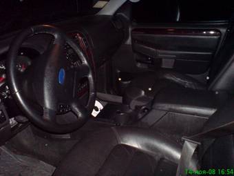2005 Ford Explorer Pictures