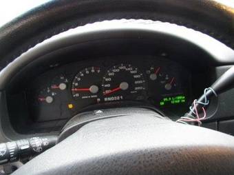 2005 Ford Explorer Pictures