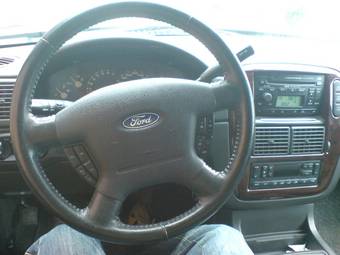 2005 Ford Explorer Pictures
