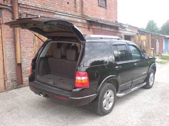 2005 Ford Explorer Images