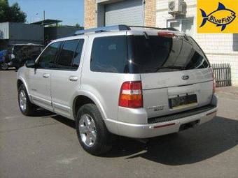 2005 Ford Explorer Pictures