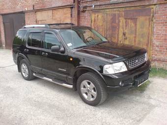 2005 Ford Explorer Pictures