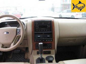 2006 Ford Explorer Photos