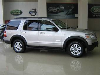 2006 Ford Explorer Photos