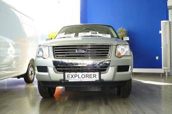 2008 Ford Explorer Images