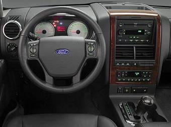 2008 Ford Explorer Photos