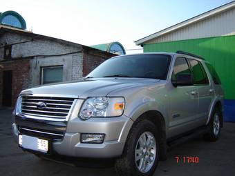 2008 Ford Explorer Wallpapers
