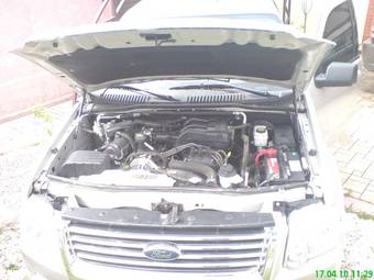 2008 Ford Explorer Pictures