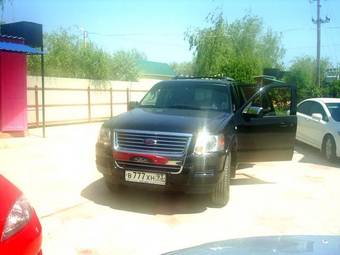 2008 Ford Explorer Pictures