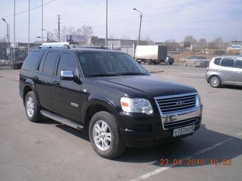 2008 Ford Explorer Pictures