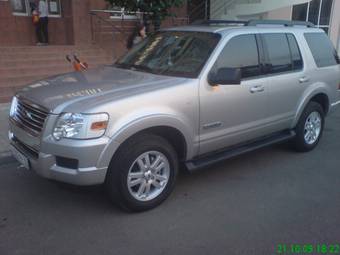 2009 Ford Explorer Wallpapers