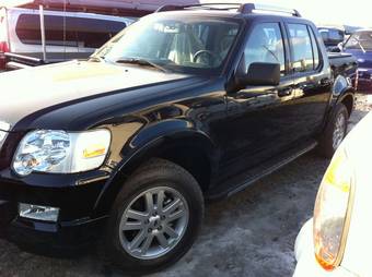 2010 Ford Explorer Images