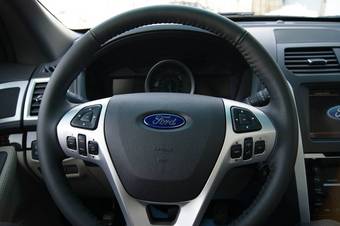 2012 Ford Explorer Pictures