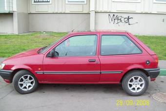 1993 Ford Fiesta Pictures