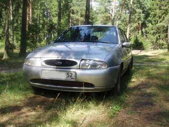 1998 Ford Fiesta Photos