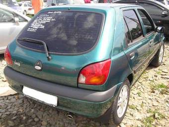 2000 Ford Fiesta Pictures