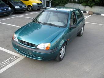 2000 Ford Fiesta Pictures