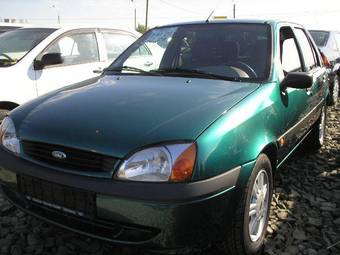 2000 Ford Fiesta Pictures