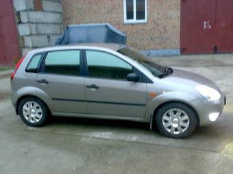 2003 Ford Fiesta Pictures