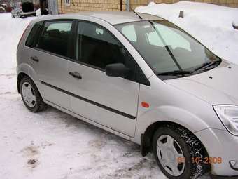 2005 Ford Fiesta Photos