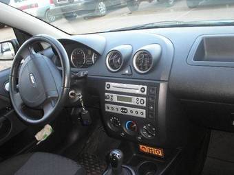 2005 Ford Fiesta Pictures