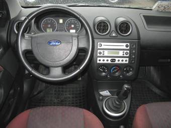 2005 Ford Fiesta Pictures