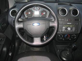 2006 Ford Fiesta Photos