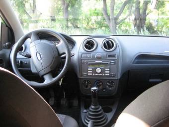 2006 Ford Fiesta Photos