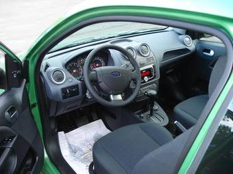 2008 Ford Fiesta Photos